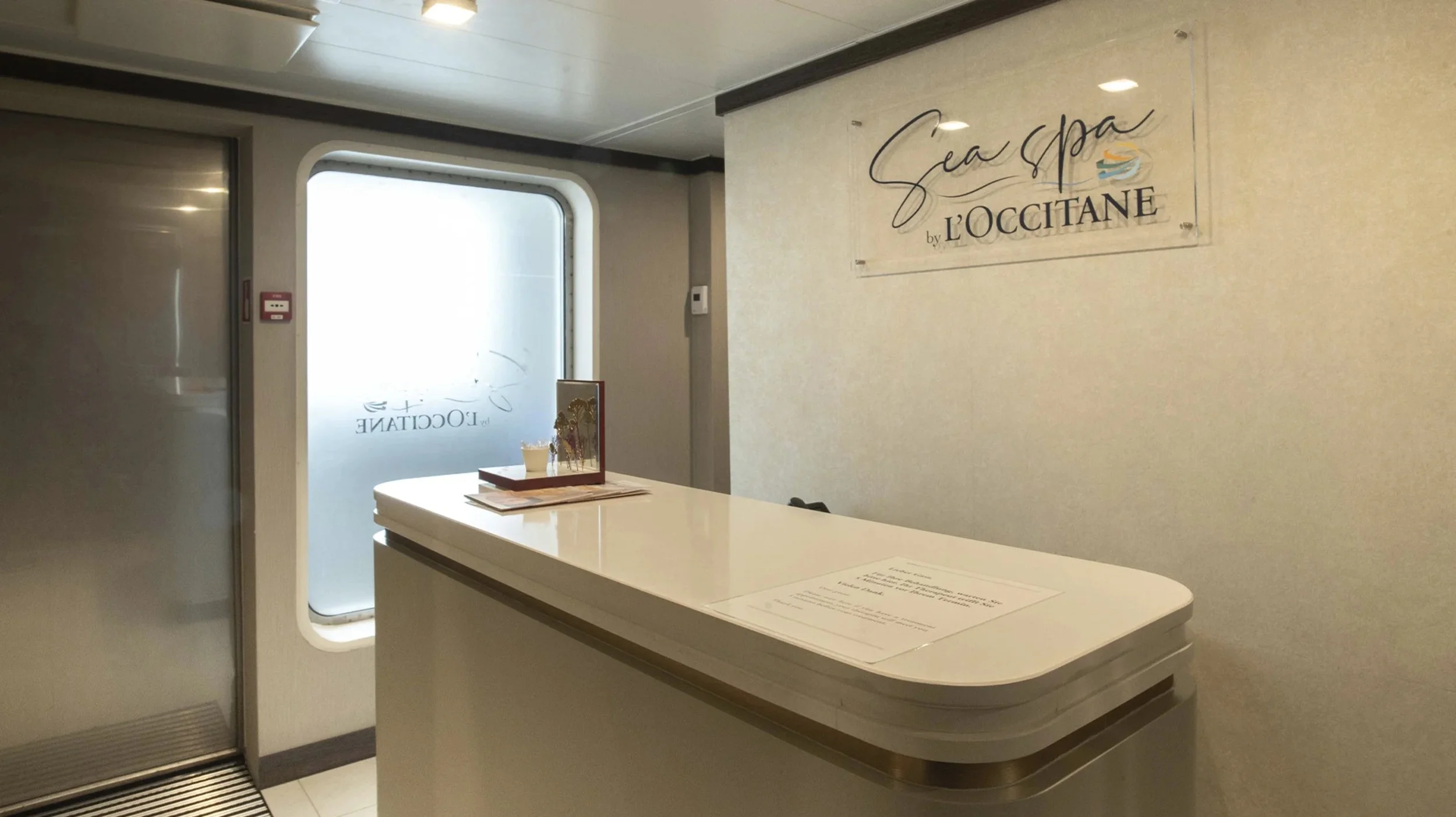 04-world-explorer-world-explorer-01