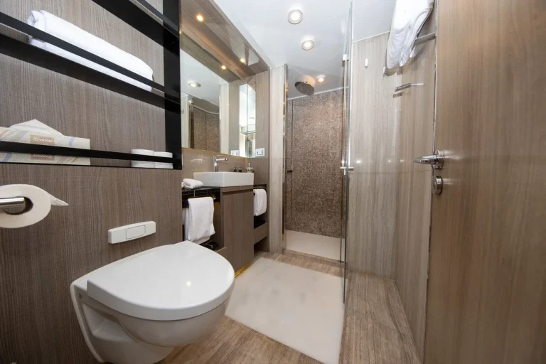 04-world-explorer-world-explorer-12