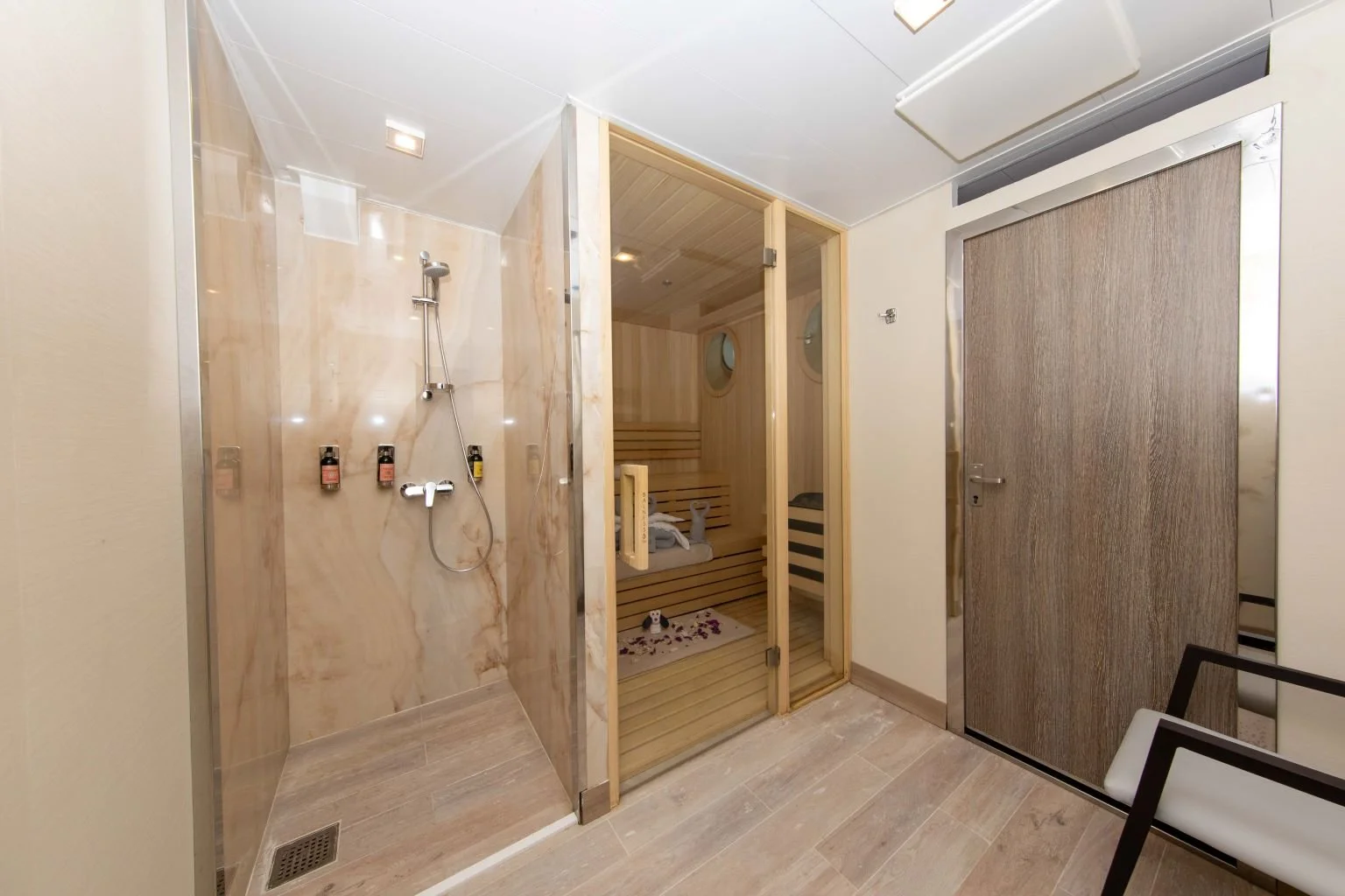 04-world-explorer-world-explorer-37