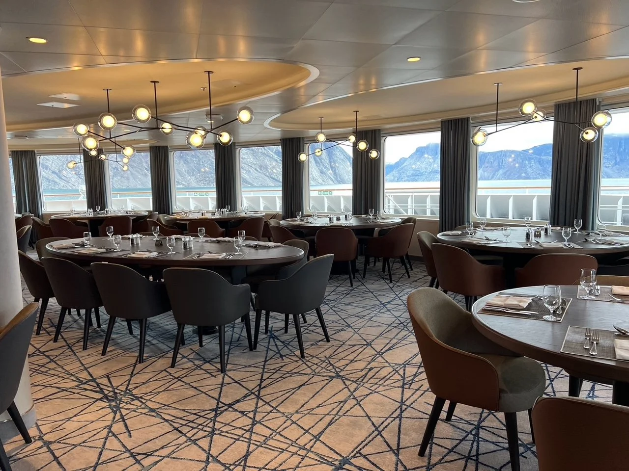 16-ultramarine-ultramarine-03