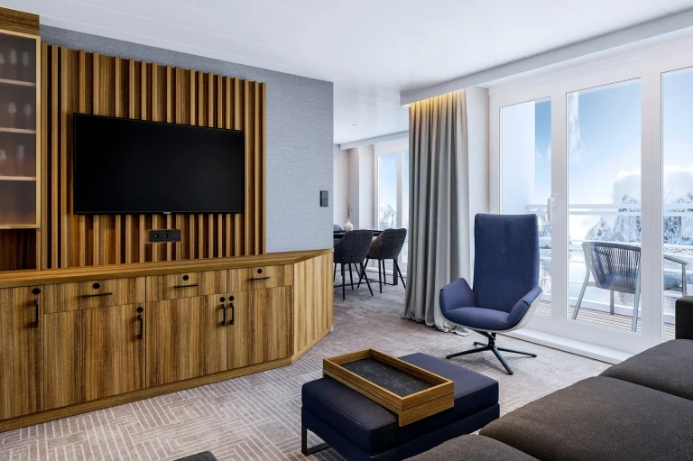 16-ultramarine-ultramarine-05