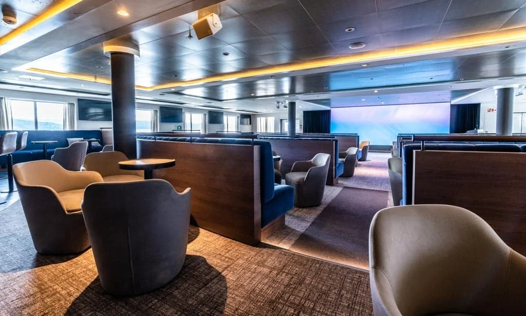 16-ultramarine-ultramarine-12