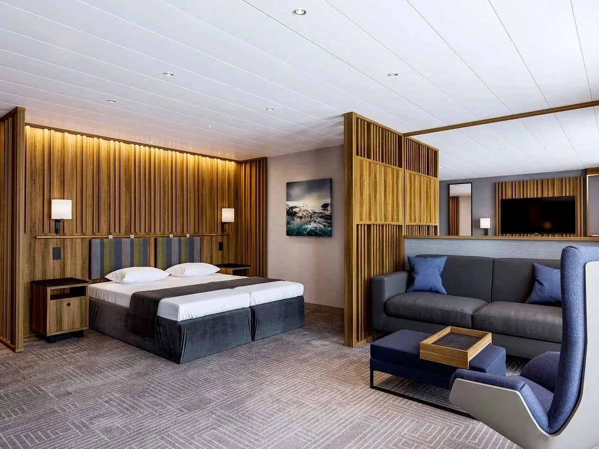 16-ultramarine-ultramarine-22