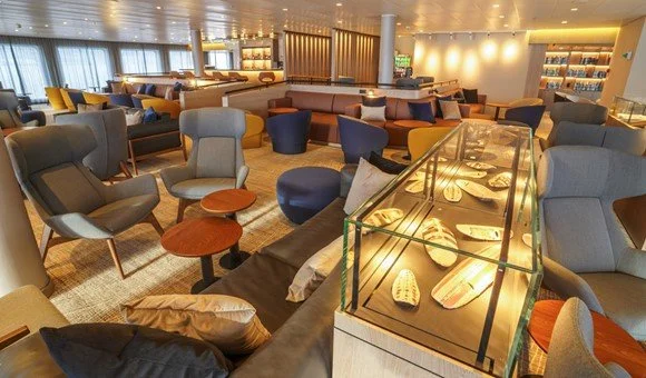 16-ultramarine-ultramarine-33