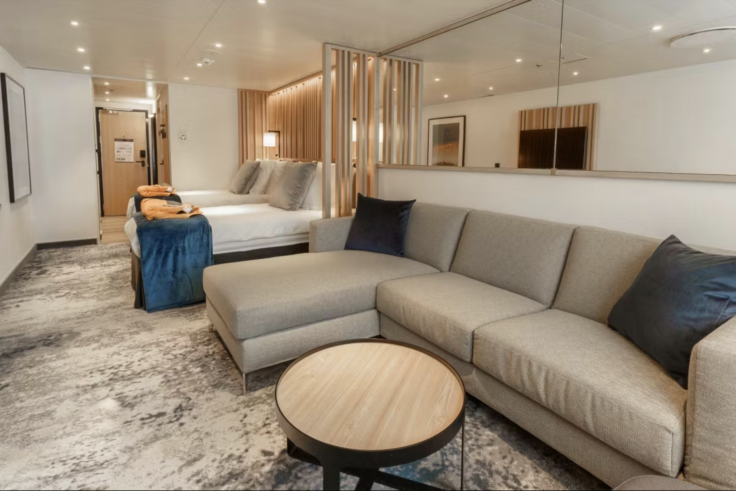 16-ultramarine-ultramarine-56