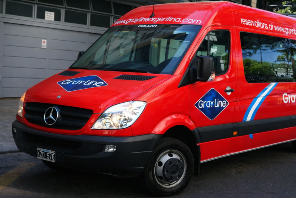 烏蘇懷亞 — 機場-酒店接送