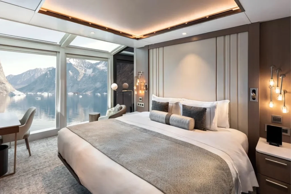 Silver Endeavour Master Suite