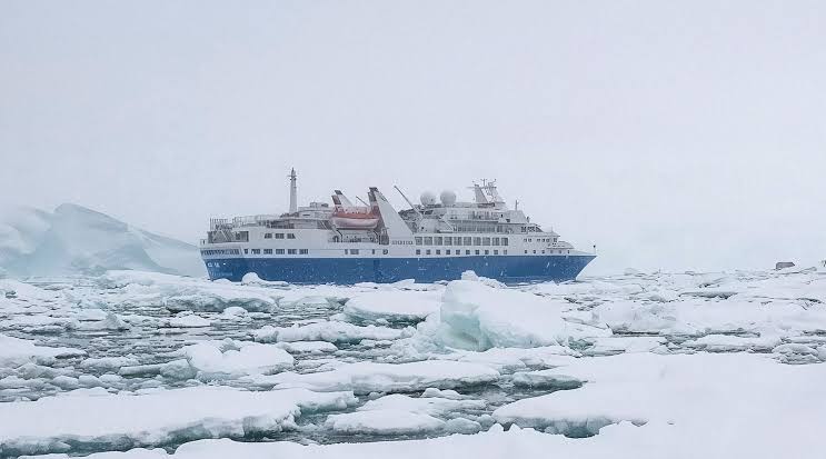 MV Discoverer 探索者號