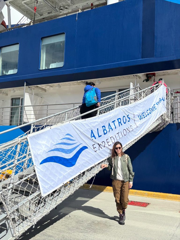 albatros expeditions antarctica peninsula ocean albatros banner crystal lam 24 25